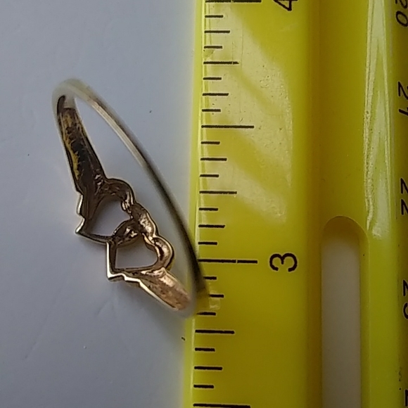 14k yellow gold two hearts ring - Picture 4 of 4